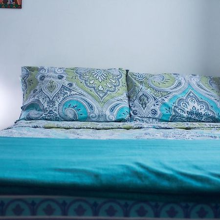 Cozy Apartment Excellent Location, Air Conditioning Cali Bagian luar foto