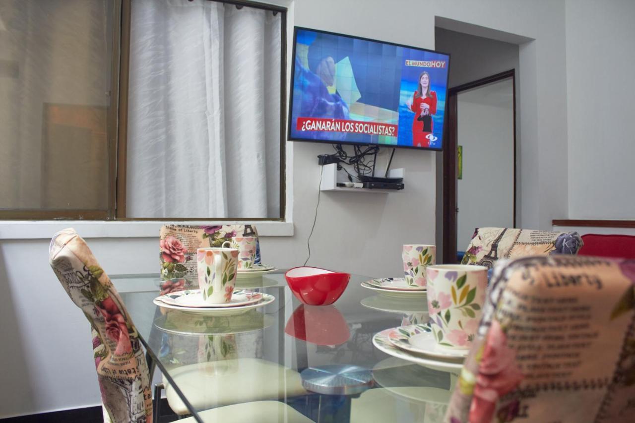 Cozy Apartment Excellent Location, Air Conditioning Cali Bagian luar foto