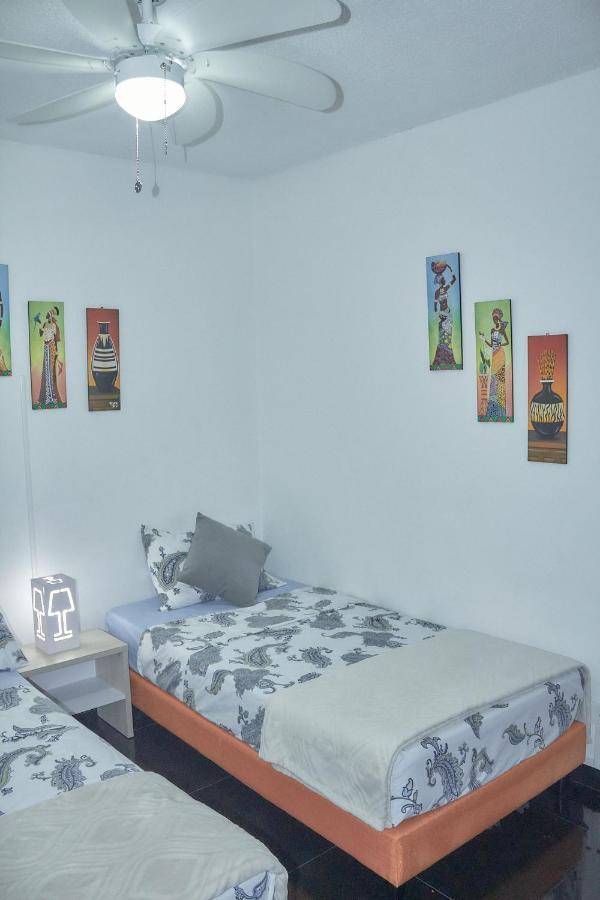 Cozy Apartment Excellent Location, Air Conditioning Cali Bagian luar foto