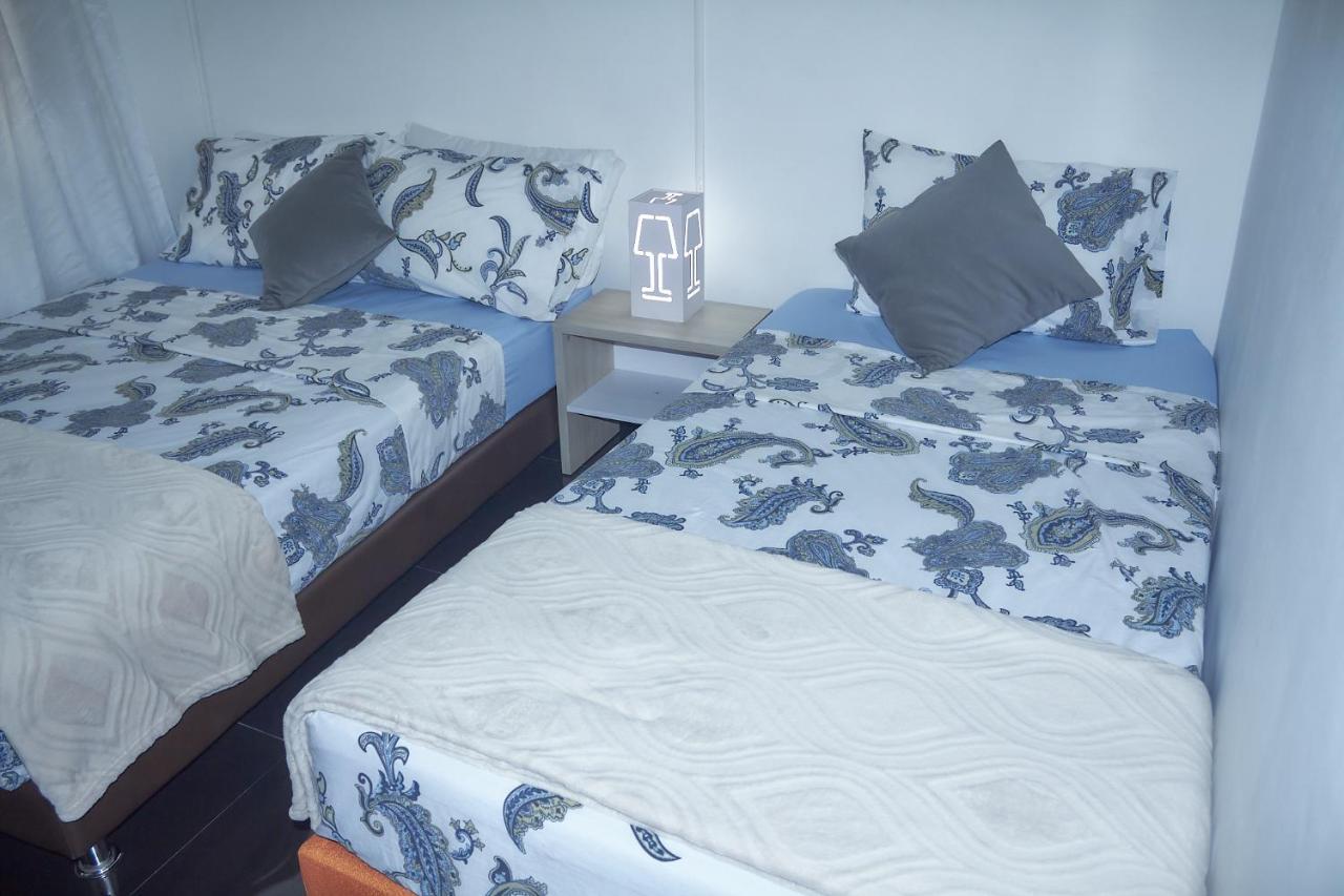 Cozy Apartment Excellent Location, Air Conditioning Cali Bagian luar foto