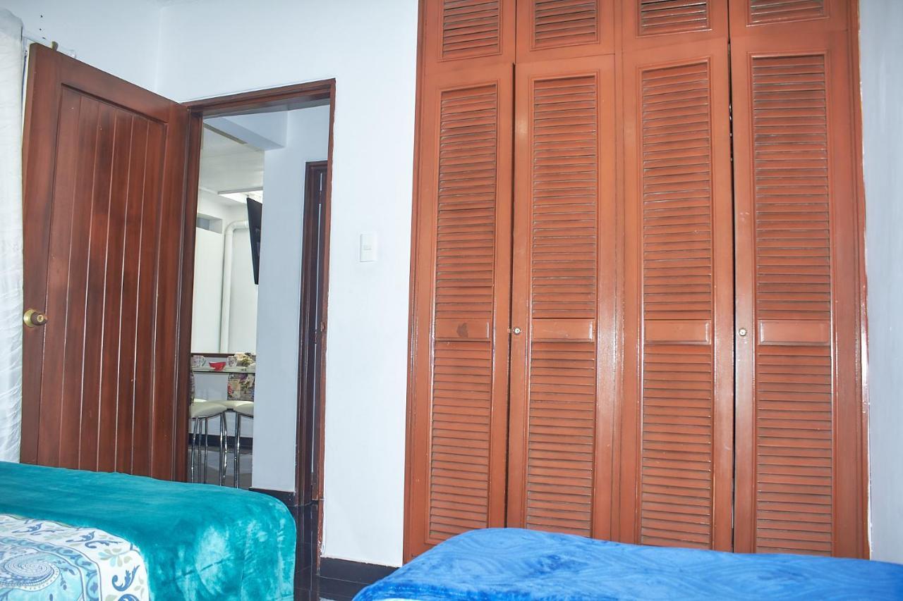 Cozy Apartment Excellent Location, Air Conditioning Cali Bagian luar foto