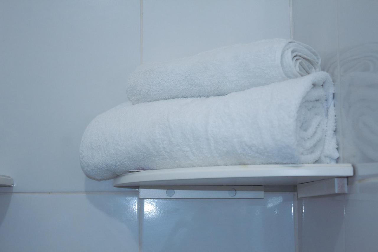Cozy Apartment Excellent Location, Air Conditioning Cali Bagian luar foto