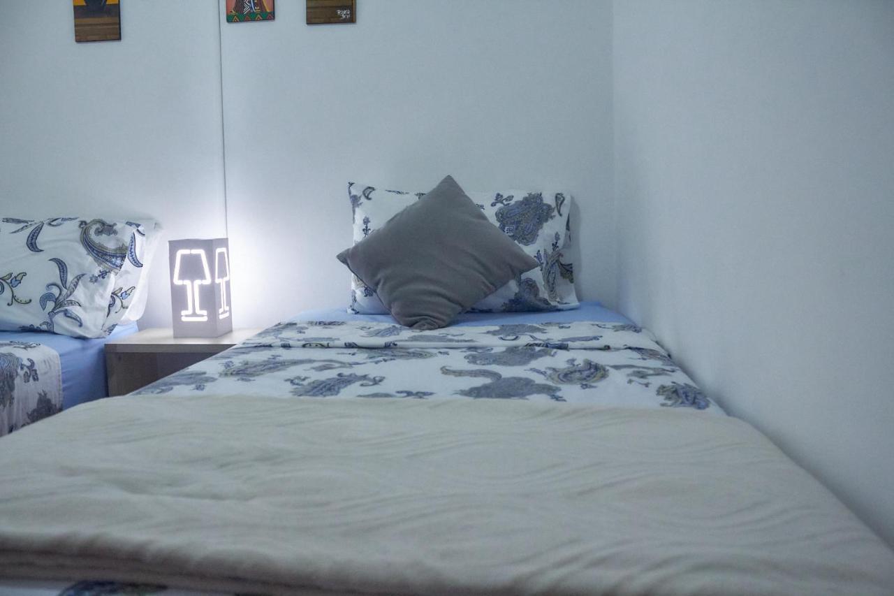 Cozy Apartment Excellent Location, Air Conditioning Cali Bagian luar foto