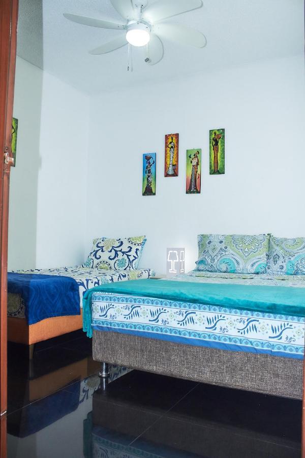 Cozy Apartment Excellent Location, Air Conditioning Cali Bagian luar foto