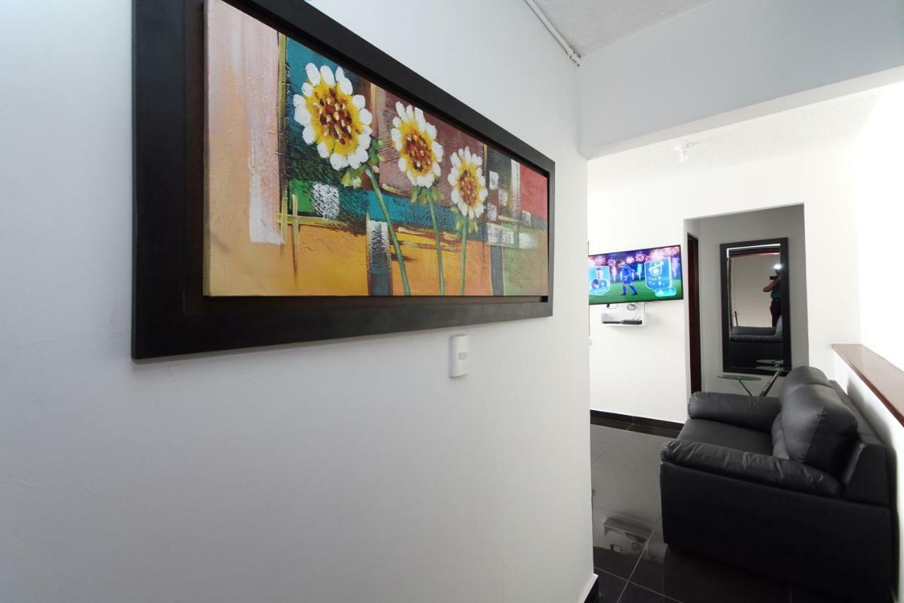 Cozy Apartment Excellent Location, Air Conditioning Cali Bagian luar foto